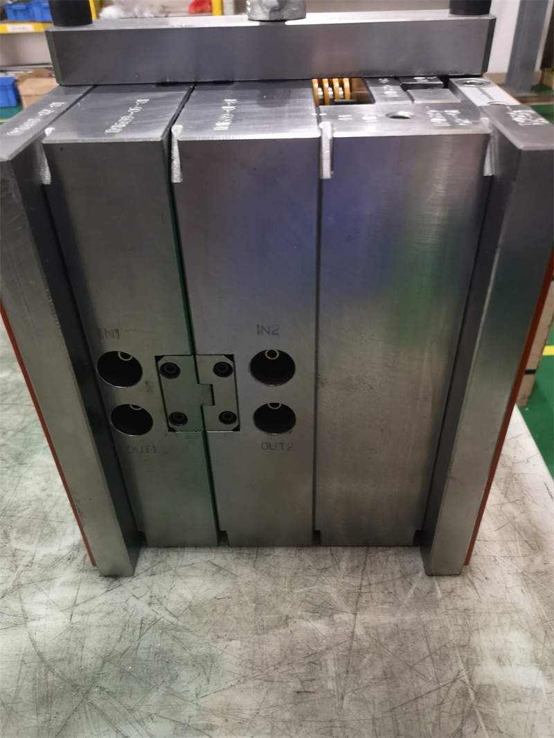 Plastic mold