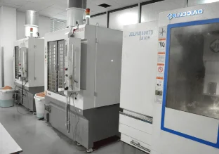 Precision engraving machine